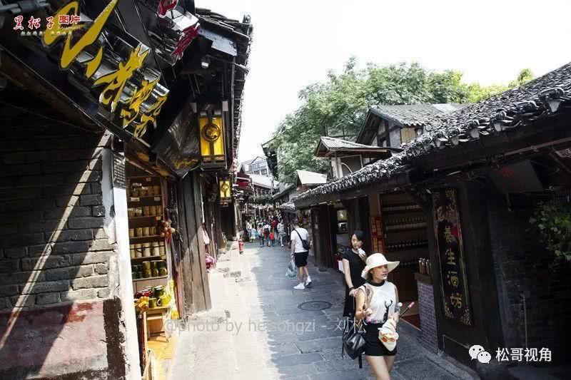 跳动的圆球